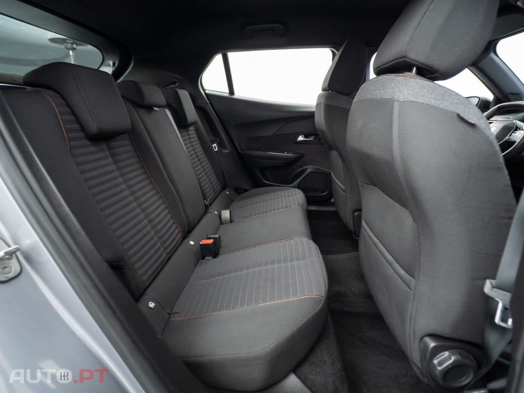 Peugeot 2008 1.2 PureTech Active Pack