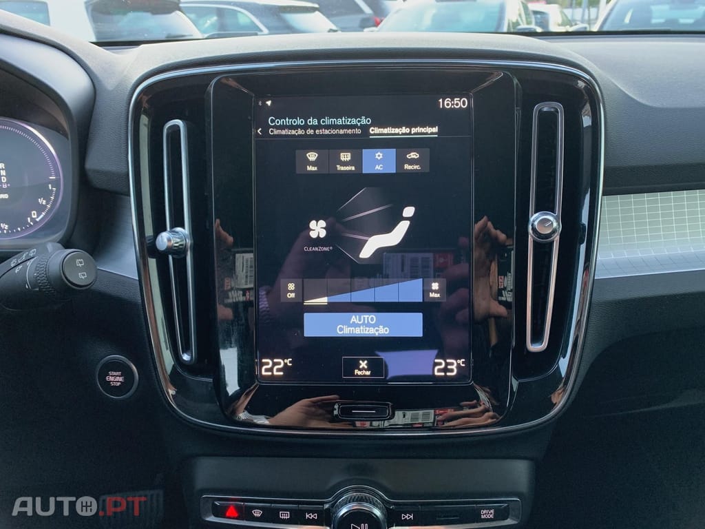 Volvo XC40 1.5 T5 PHEV Momentum