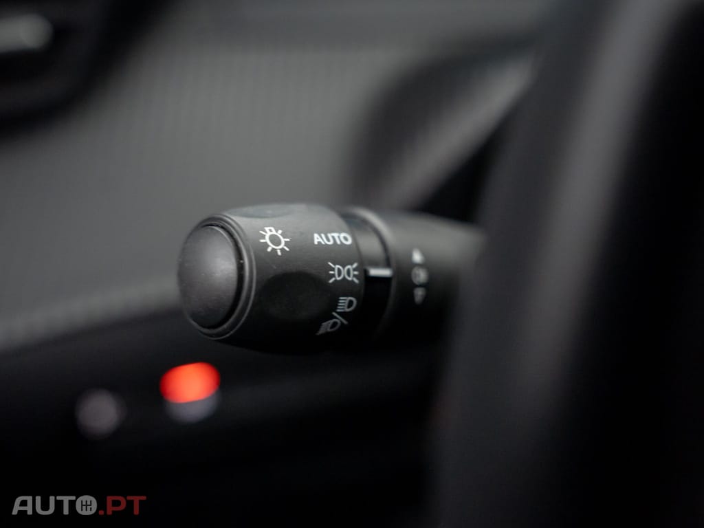 Peugeot E-208 50 kWh Active Pack