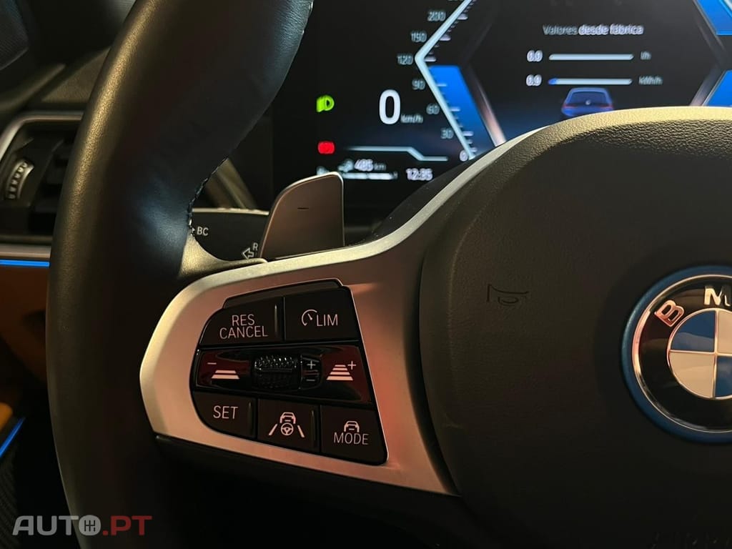 BMW 330 e Pack Desportivo M Auto