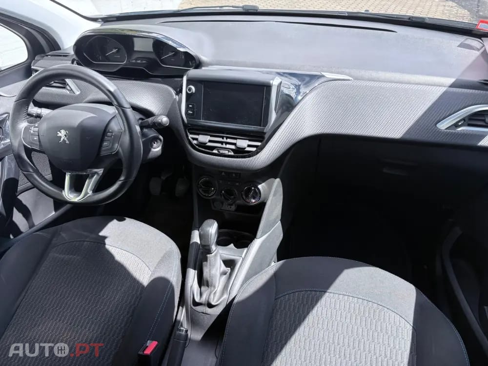 Peugeot 208 1.6 BlueHDi Style