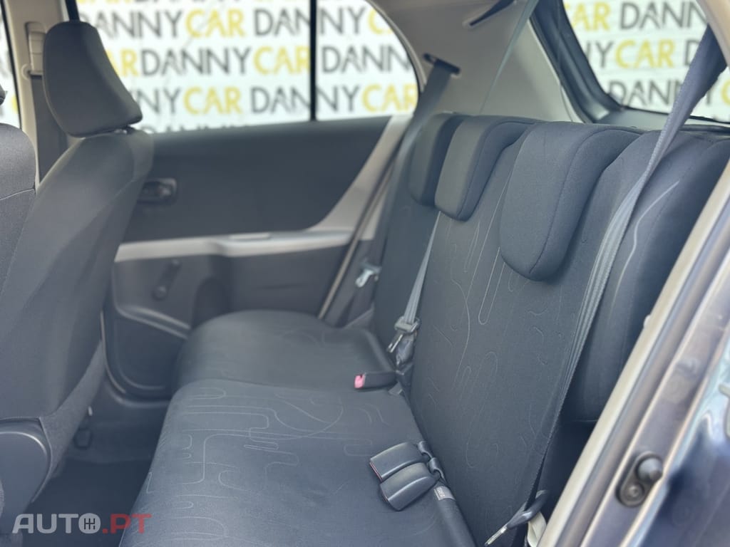 Toyota Yaris 1.33 VVT-i Comfort+AC