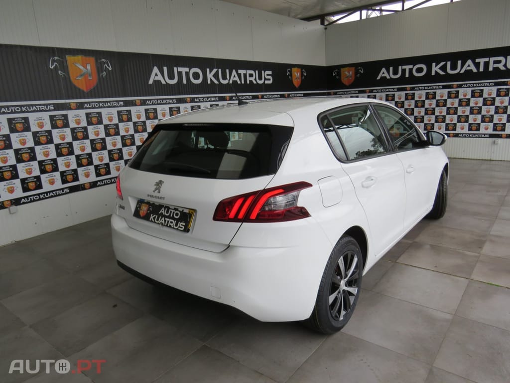 Peugeot 308 1.5 BlueHDi Business Line