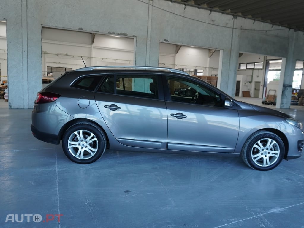 Renault Mégane Sport Tourer 1.5 dCi Dynamique — fotografia 7