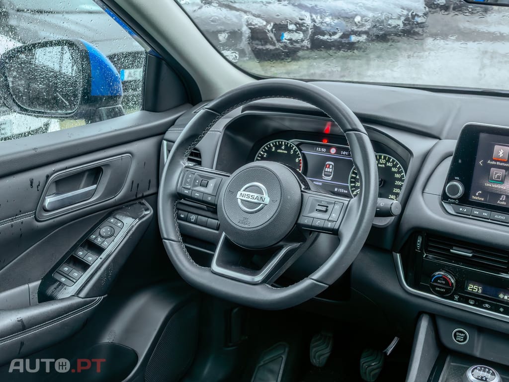 Nissan Qashqai 1.3 DIG-T N-Connecta LED+SKY