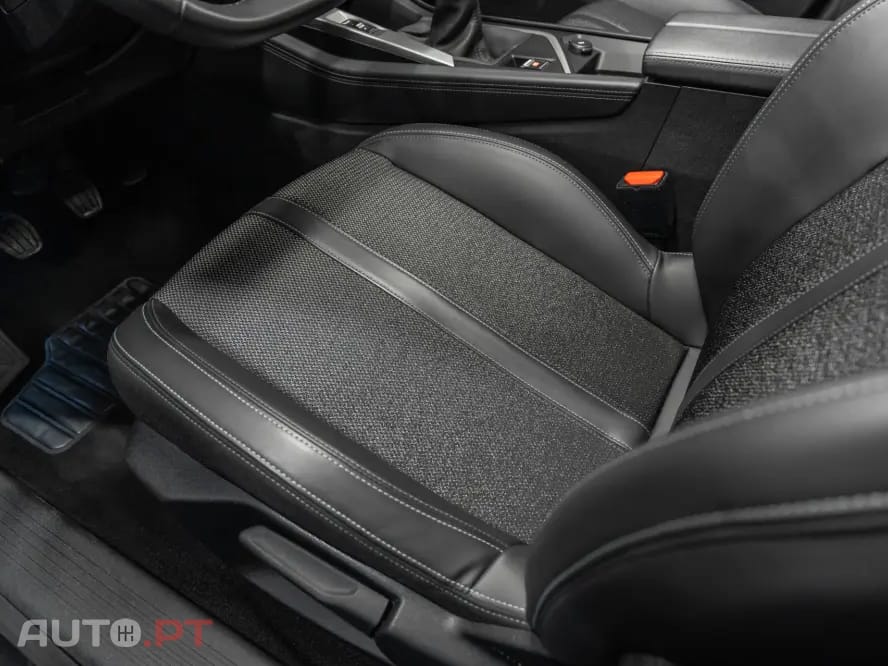 Peugeot 308 SW 1.2 PureTech Allure Full LED