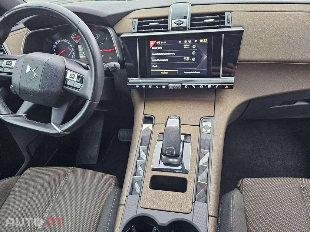 DS DS7 Crossback 1.5 BlueHDI EAT8