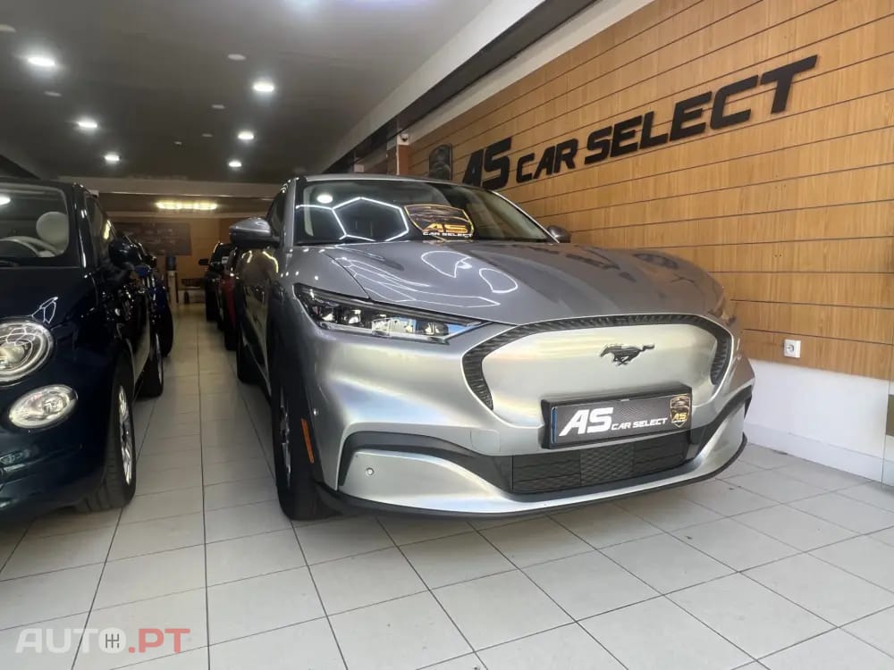 Ford Mustang Mach-E AWD PREMIUM