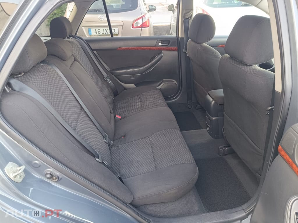 Toyota Avensis LB 2.0 D-4D Sol