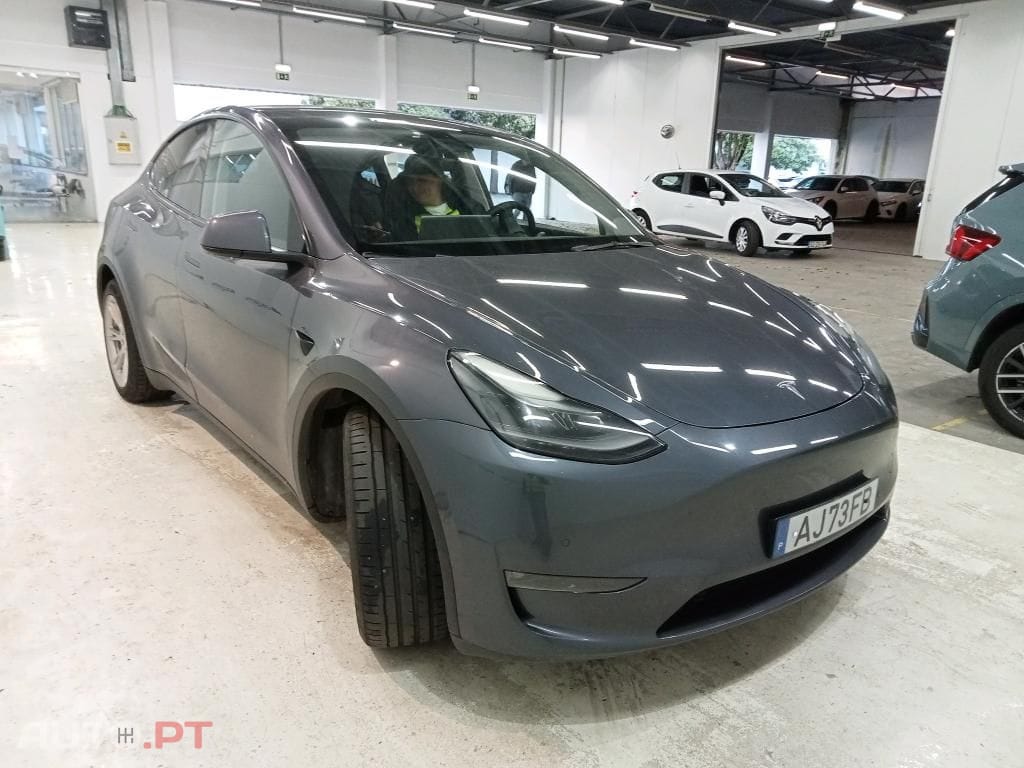 Tesla Model Y Long Range Tração Integral