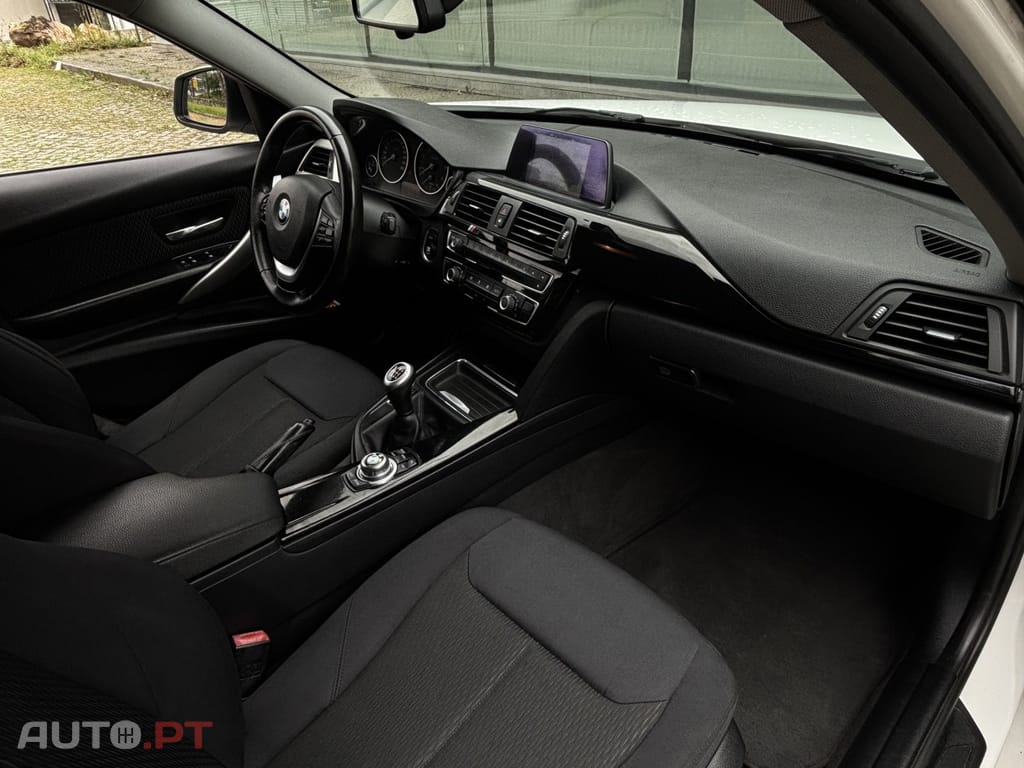 BMW 318 Look M3 — fotografia 9