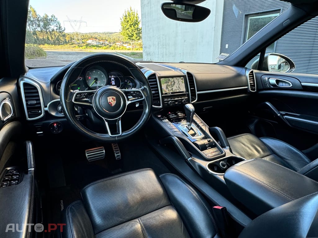 Porsche Cayenne S E-Hybrid Platinum Edition