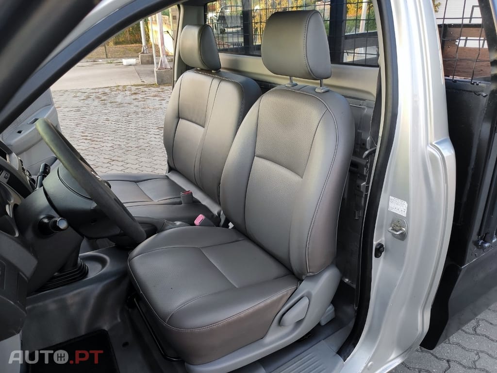 Toyota Hilux 2.5 D-4D 2WD CS CM