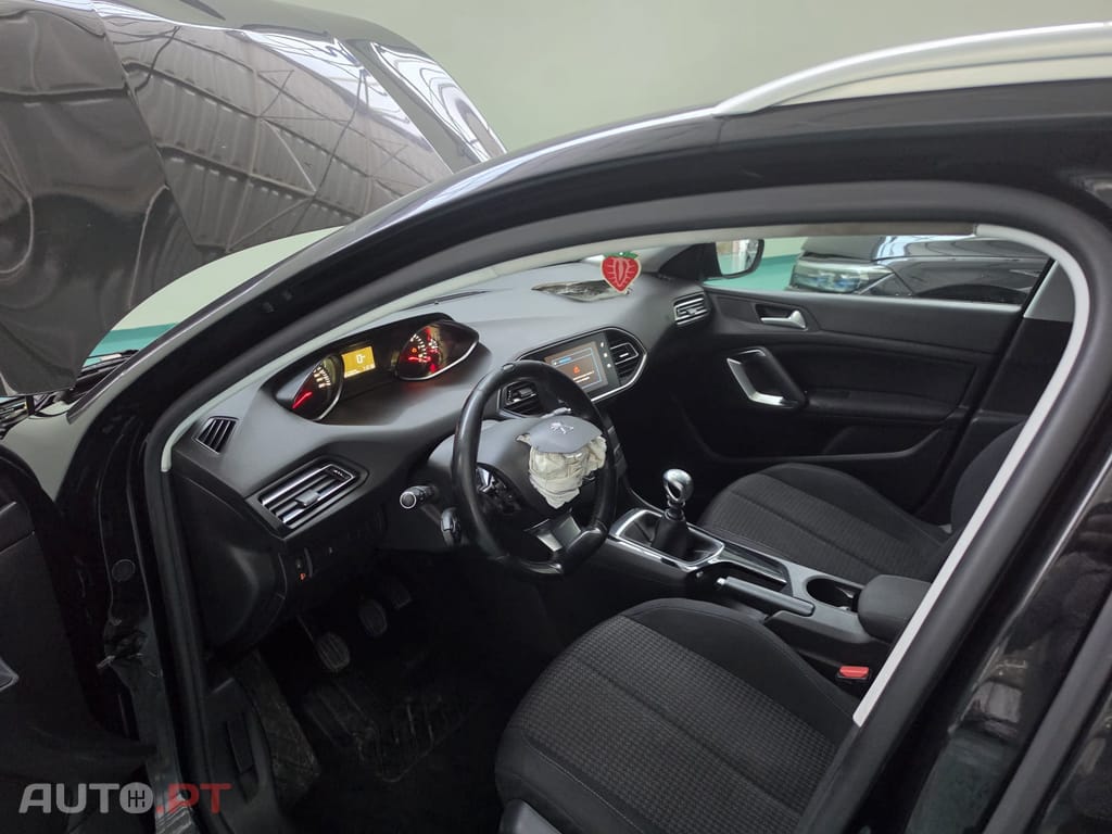 Peugeot 308 1.5 HDI STYLE