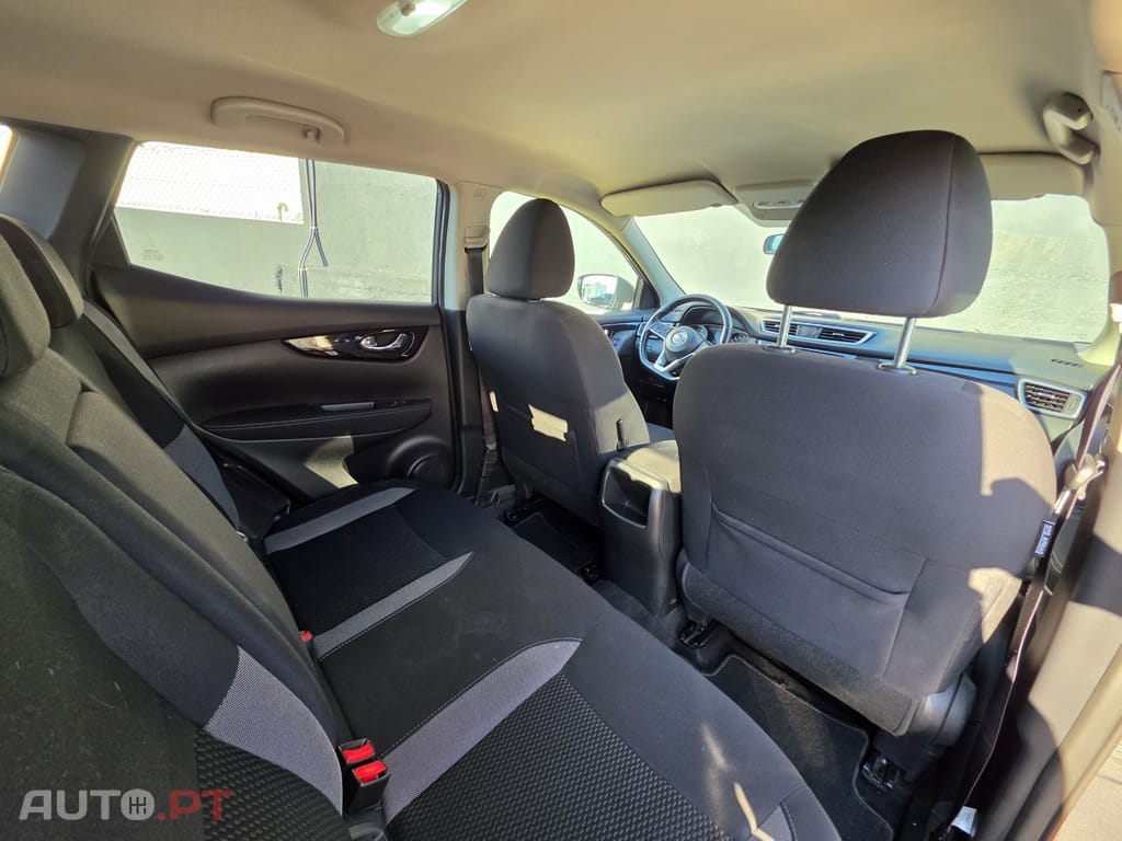 Nissan Qashqai 1.5 dCi N-Connecta