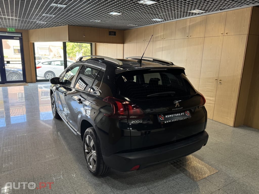 Peugeot 2008 1.2 PureTech Style