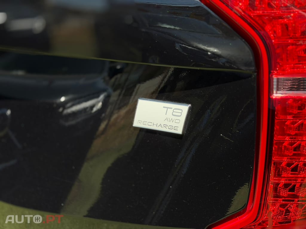 Volvo XC90 2.0 T8 PHEV Ultimate Dark AWD