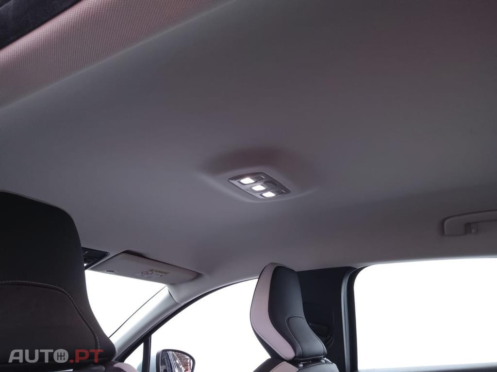 Renault Captur E-Tech Initiale Paris