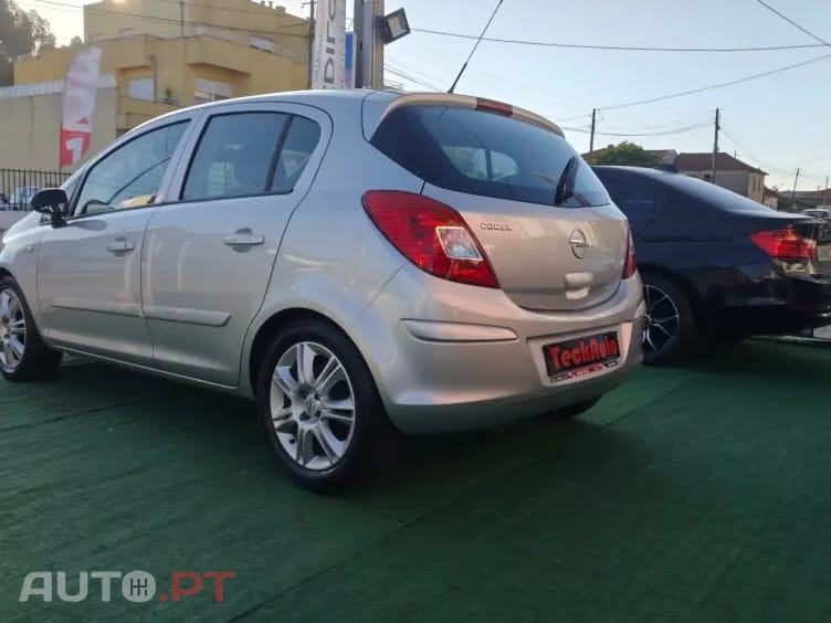 Opel Corsa 1.2 Enjoy