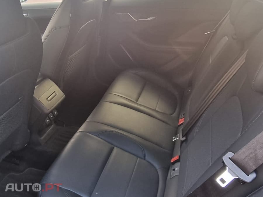 Jaguar I-Pace EV 400