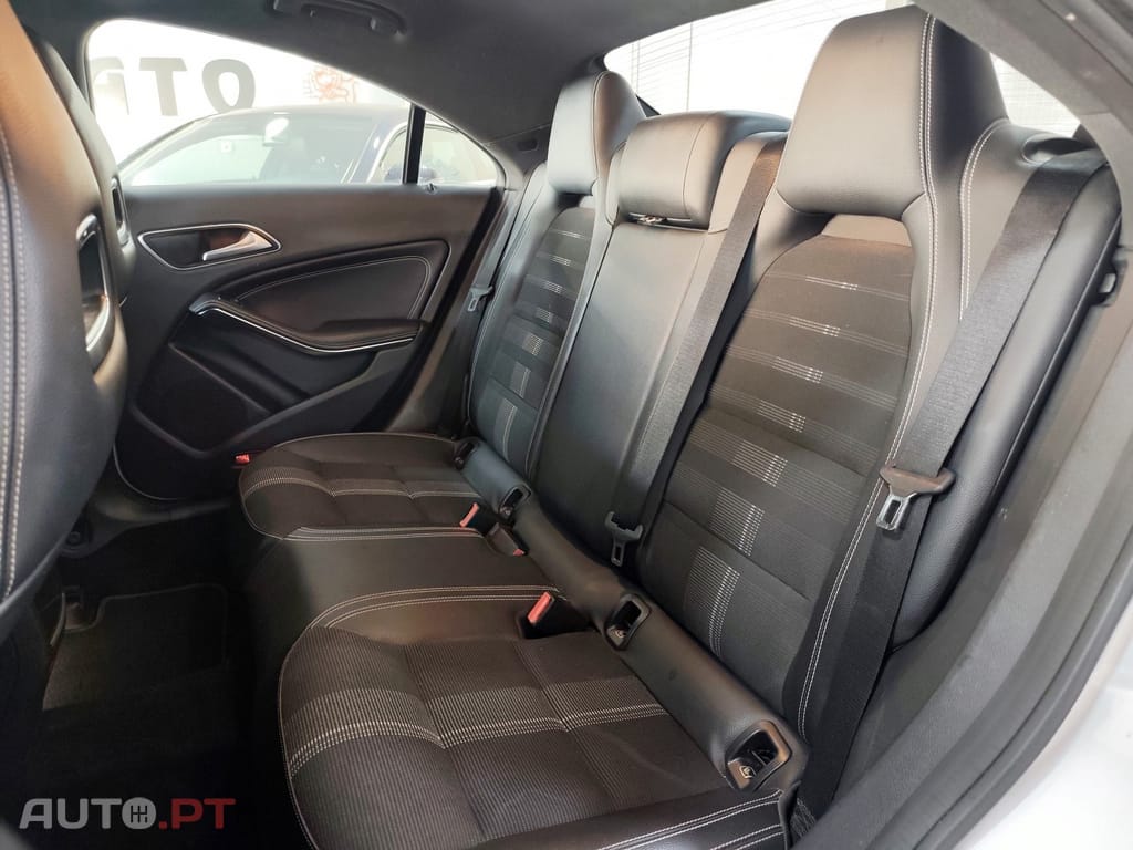 Mercedes-Benz CLA 180 d Urban