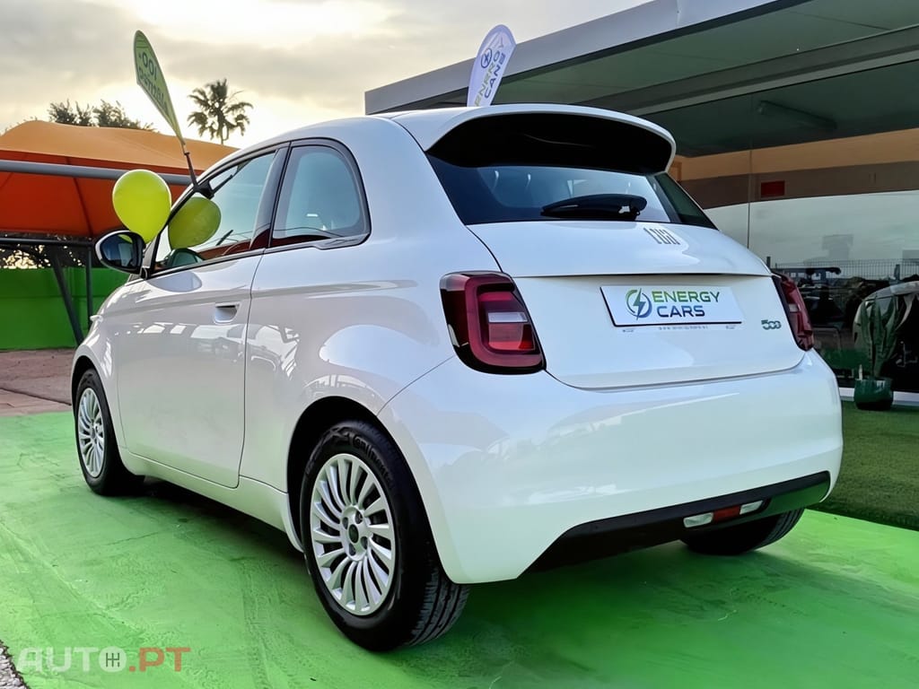 Fiat 500e Action