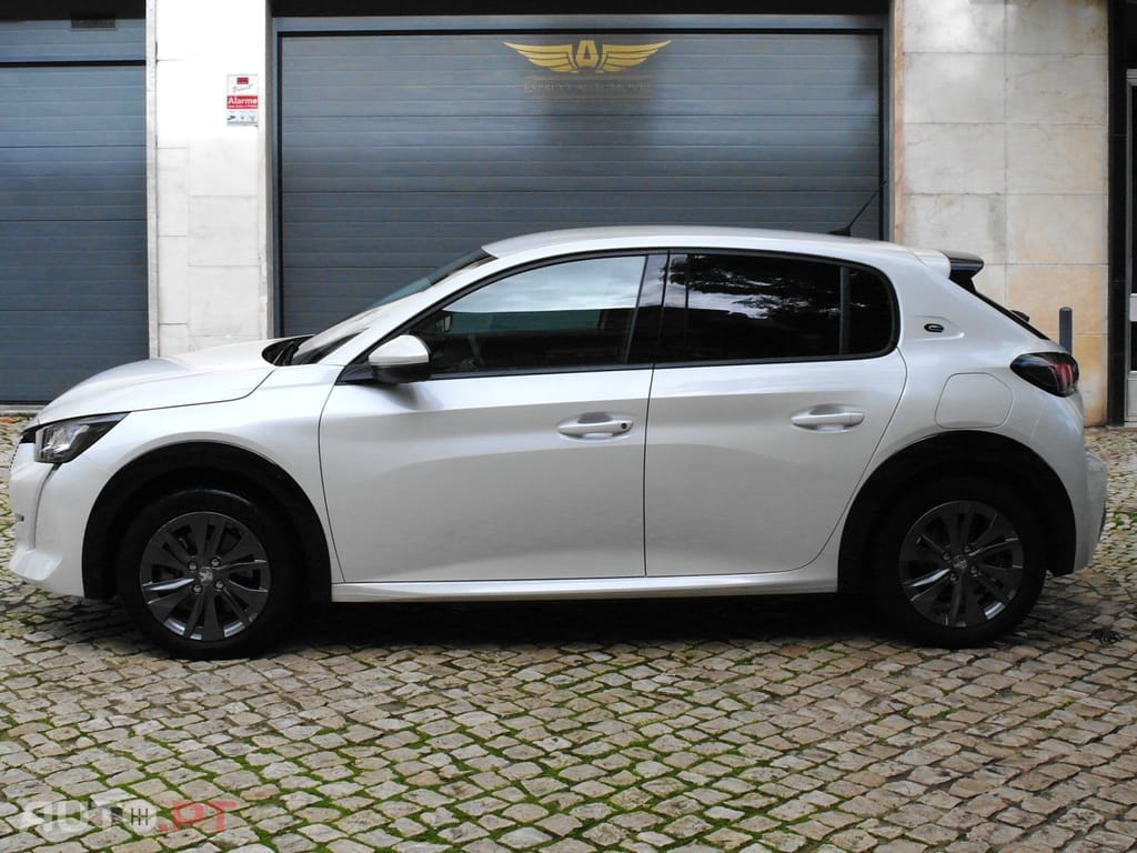 Peugeot E-208 50 kWh Active