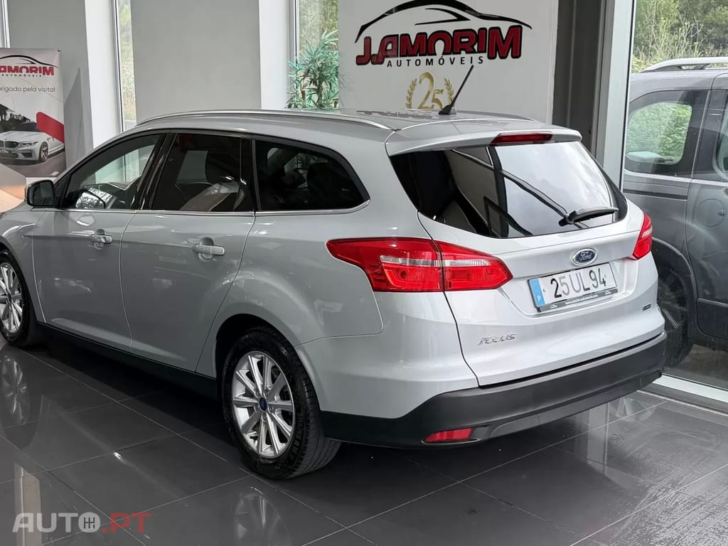 Ford Focus SW 1.0 EcoBoost Titanium