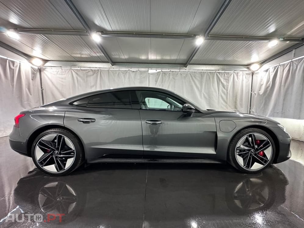 Audi E-Tron GT quattro