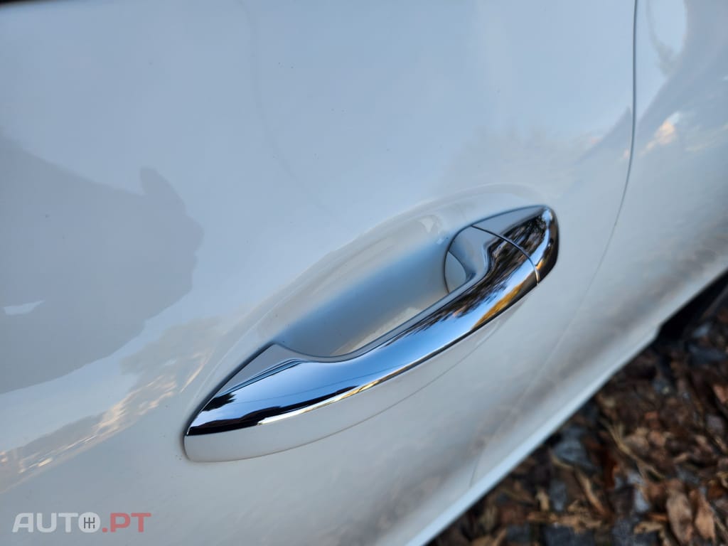 Mercedes-Benz CLA 200 d Shooting Brake 8G-DCT AMG Line