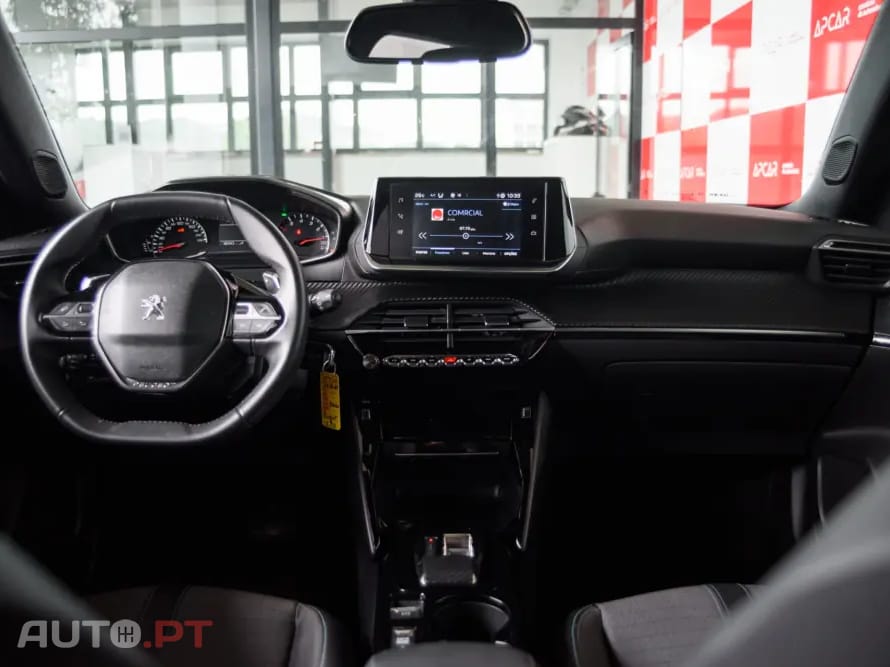 Peugeot 2008 PureTech 130 EAT8 Allure