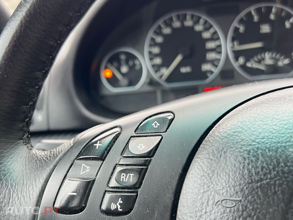 BMW 330 iX