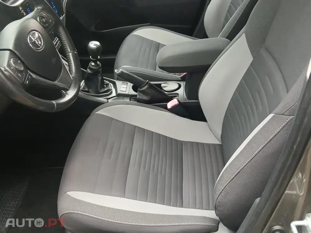 Toyota Auris Touring Sports 1.4 D-4D Exclusive+Navi