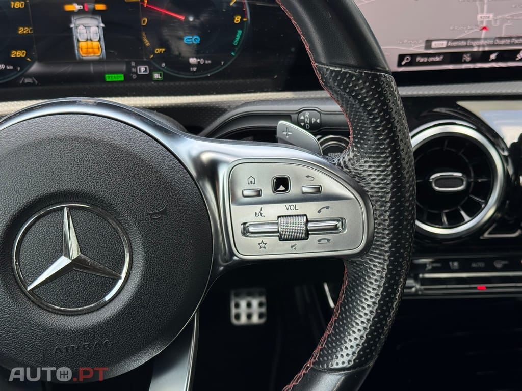 Mercedes-Benz A 250 e AMG Line