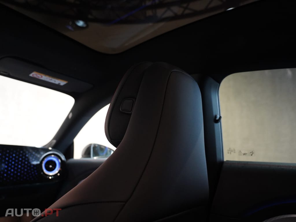 Mercedes-Benz CLA 250 com tecnologia EQ