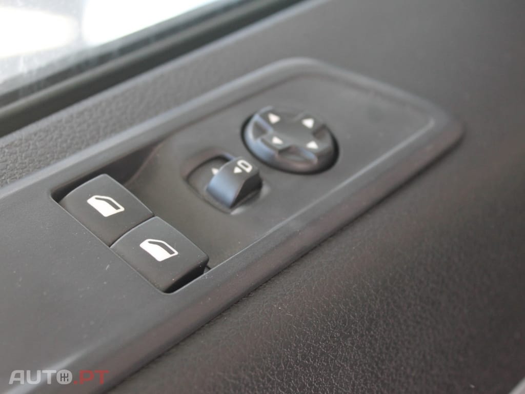 Peugeot Traveller 1.6 BlueHDi L2H1 Business Standard
