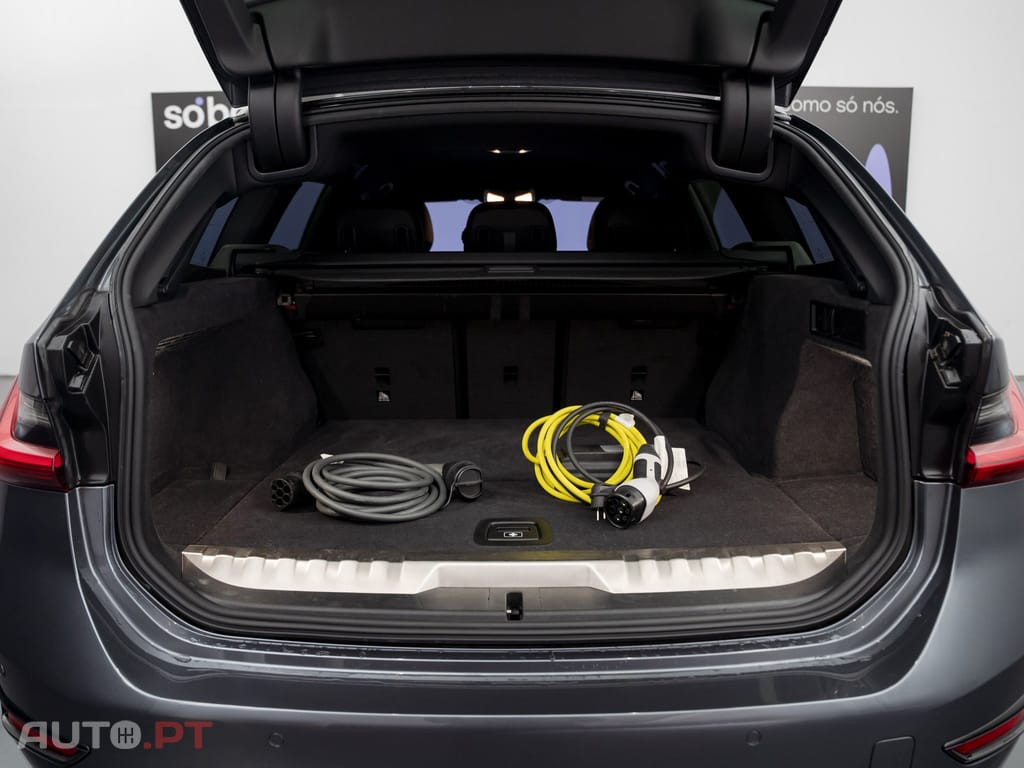 BMW 320 e Corporate Edition Auto