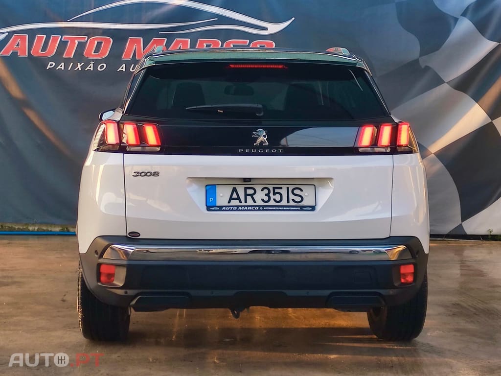 Peugeot 3008 1.2 PureTech Allure Grip Control EAT6
