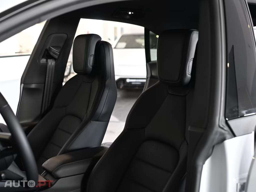 Porsche Macan 100kWh