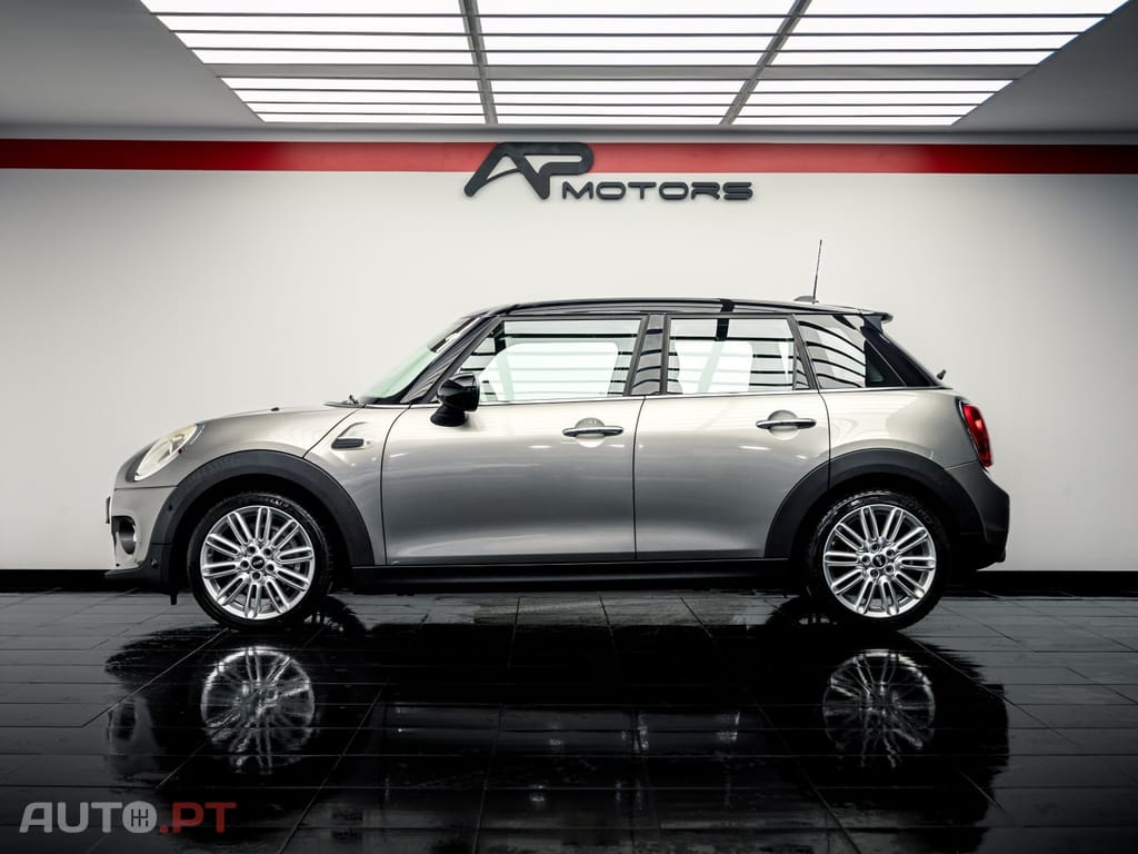 MINI Cooper Cooper D Auto