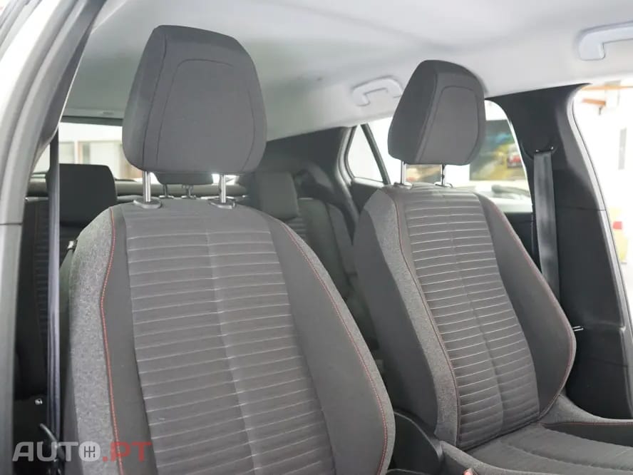 Peugeot 2008 1.2 PureTech Active