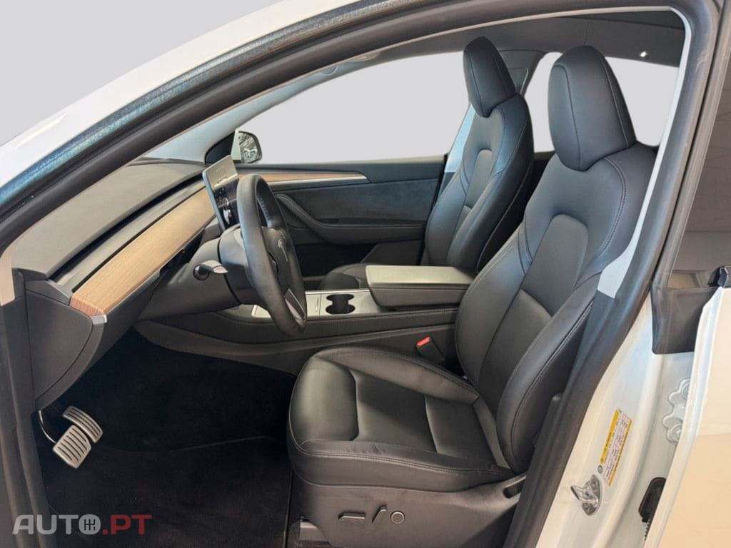Tesla Model Y I.V.A DEDUTIVEL Performance Dual Motor AWD 