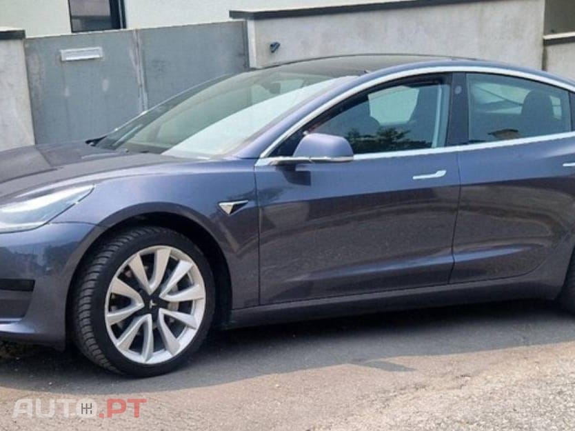 Tesla Model 3 Standard Range Plus RWD