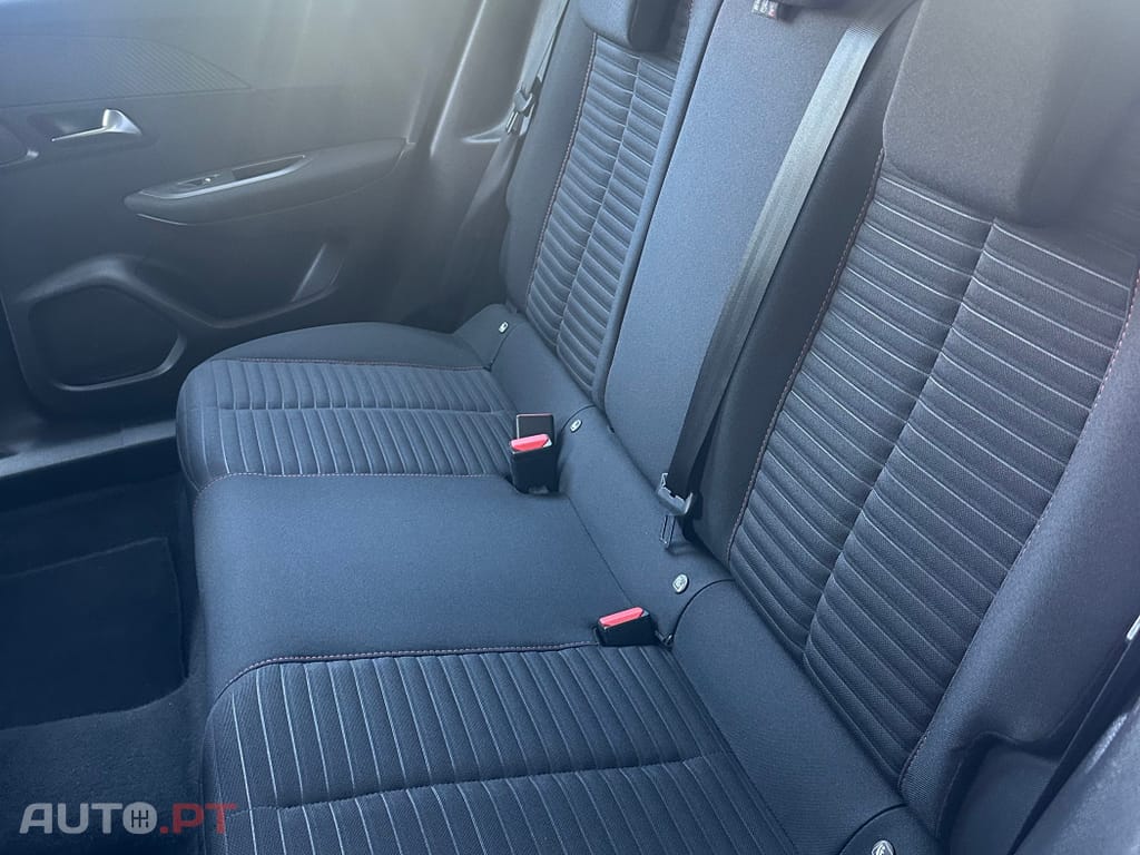 Peugeot 2008 1.5 BlueHDi Active Pack