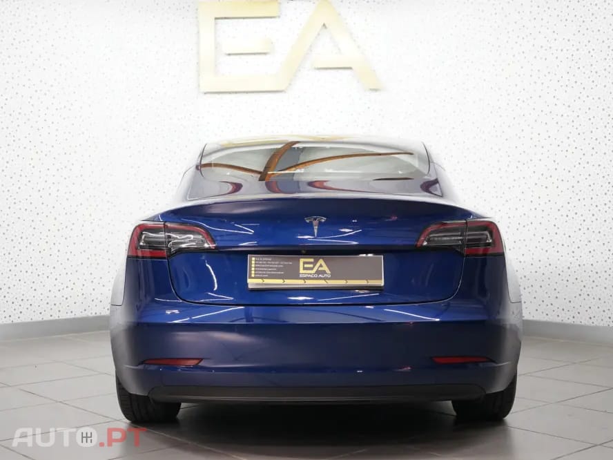 Tesla Model 3 Standard Range Plus RWD