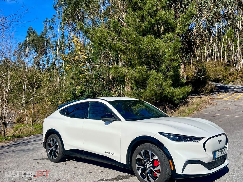 Ford Mustang Mach-E Titanium X Premium