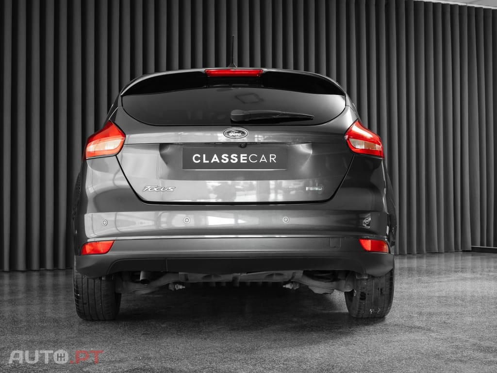 Ford Focus 1.0 EcoBoost S&S TITANIUM