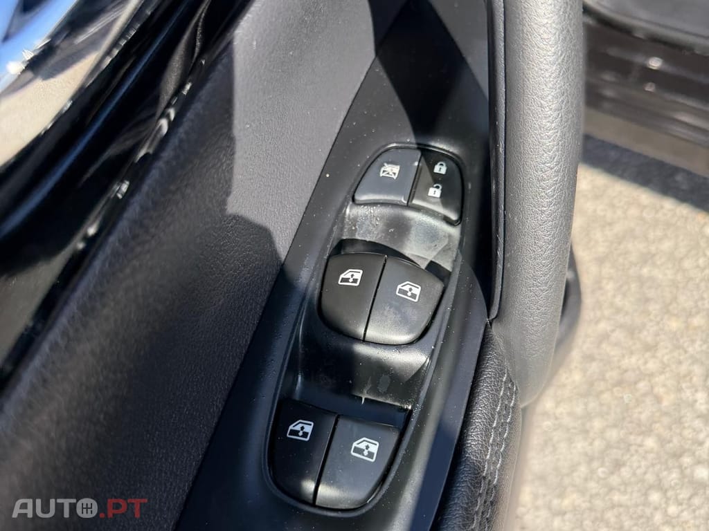 Nissan Qashqai 1.5 dCi N-Connecta J18