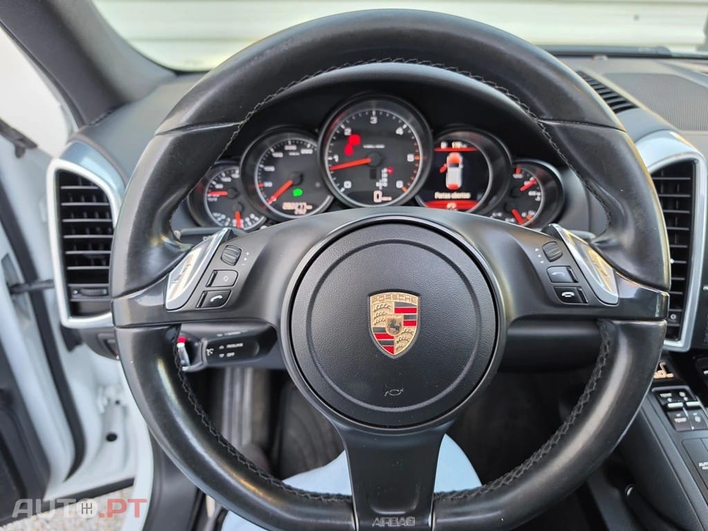 Porsche Cayenne Platinum Edition