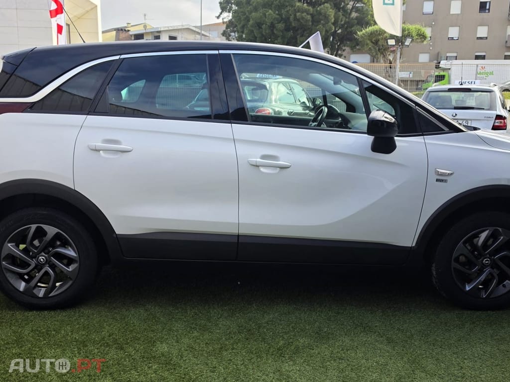 Opel Crossland X 1.2T 120Anos Nacional 1 Dono
